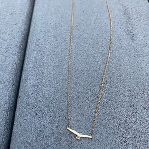 USED GOLD BIRD NECKLACE DELICATE JEWELRY